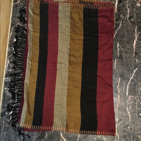 Cajon shawl/rap %100 viscous - Picture 4 of 6